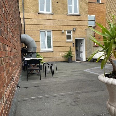 לונדון Splendid 1 Bedroom Flat + Terrace מראה חיצוני תמונה